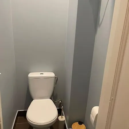 Vienibas Apartment *